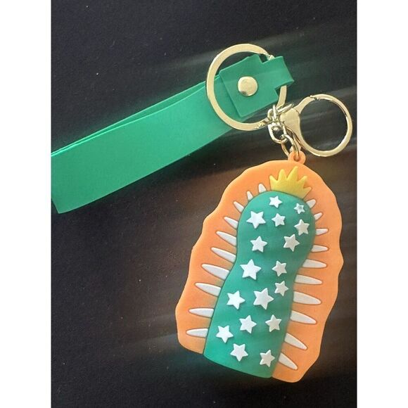 Matryoshka Virgin Mary Keychain Key Accessory Good Tone - Picture 4 of 4